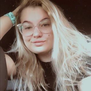 Meet your Posher, Rachel-ann